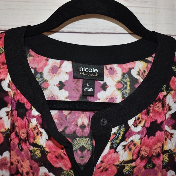 Top - Picture 5 of 6